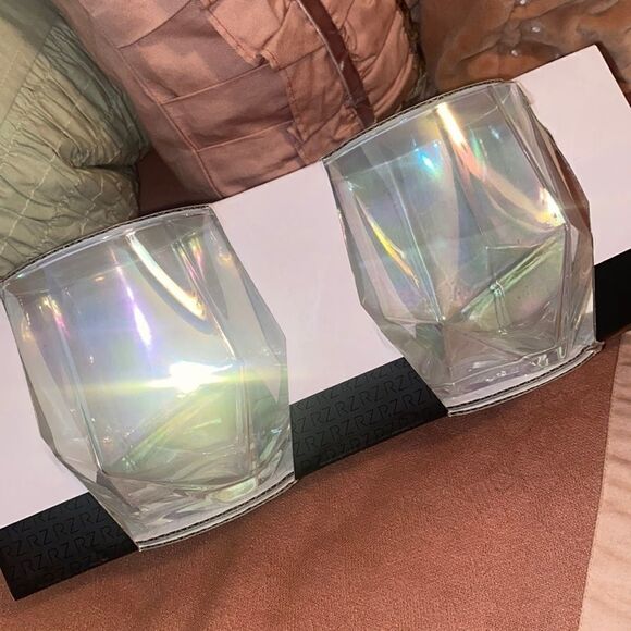 NWT! Rachel Zoe Iridescent Faceted Wine Gl… - Picture 3 of 5